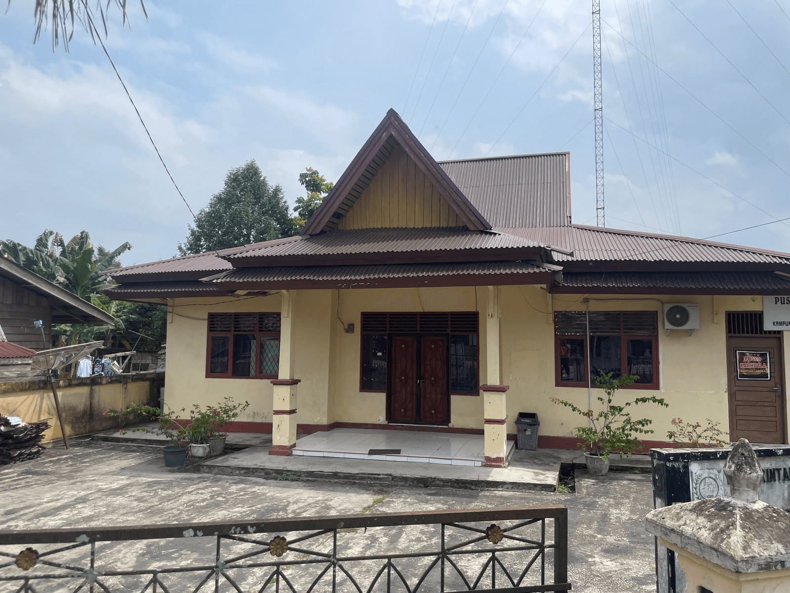 Kantor Kampung Langkai